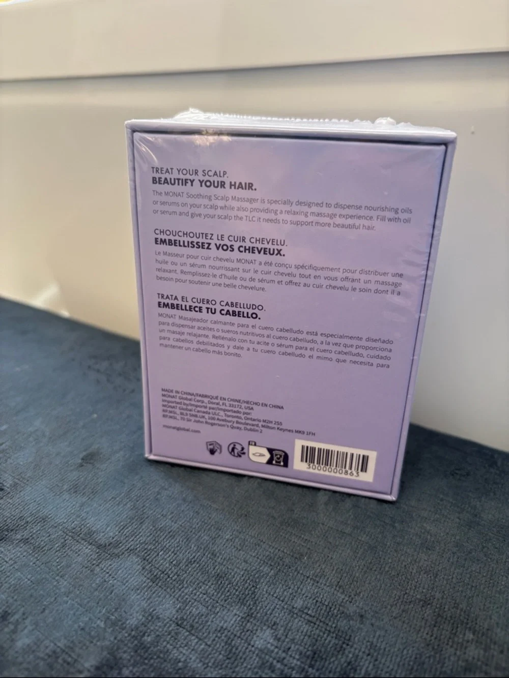 MONAT Soothing Scalp Massager - Lavender Box - Picture 2 of 2
